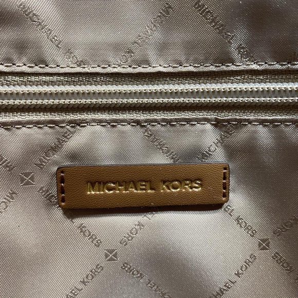 Michael Kors Kenly Large North South (NS) Logo Tote Bag - Light Cream Multi - Picture 7 of 8